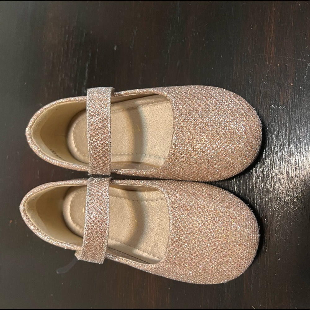 Kids dress shoes glitter